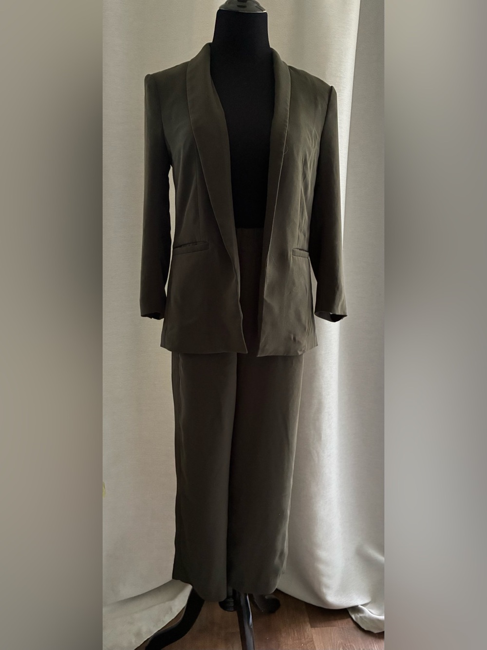 H&M Olive Green Two-Piece Blazer & Trousers Suit